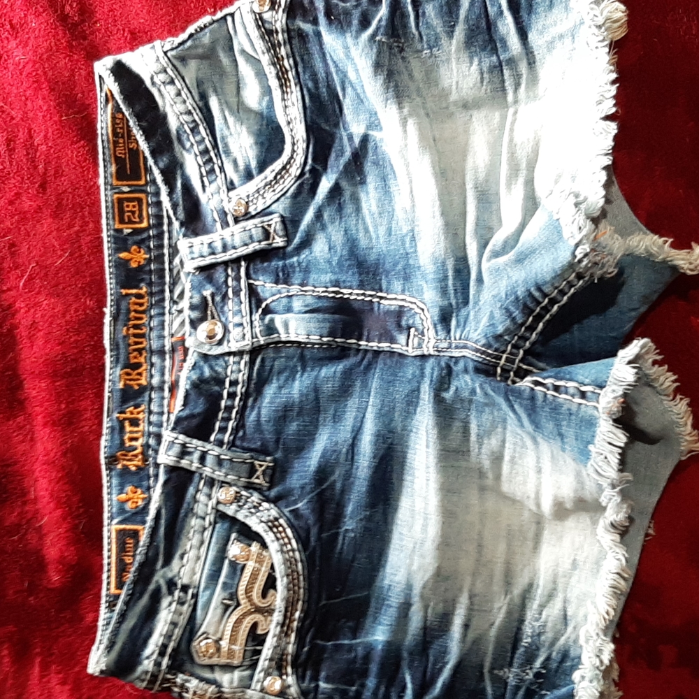 Rock Revival Mid-rise shorts - Picture 2 of 5